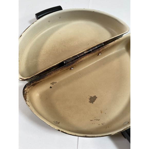 Vintage Mirro Green Folding Omelet Maker Pan With Recipes On Each Side - Picture 10 of 10